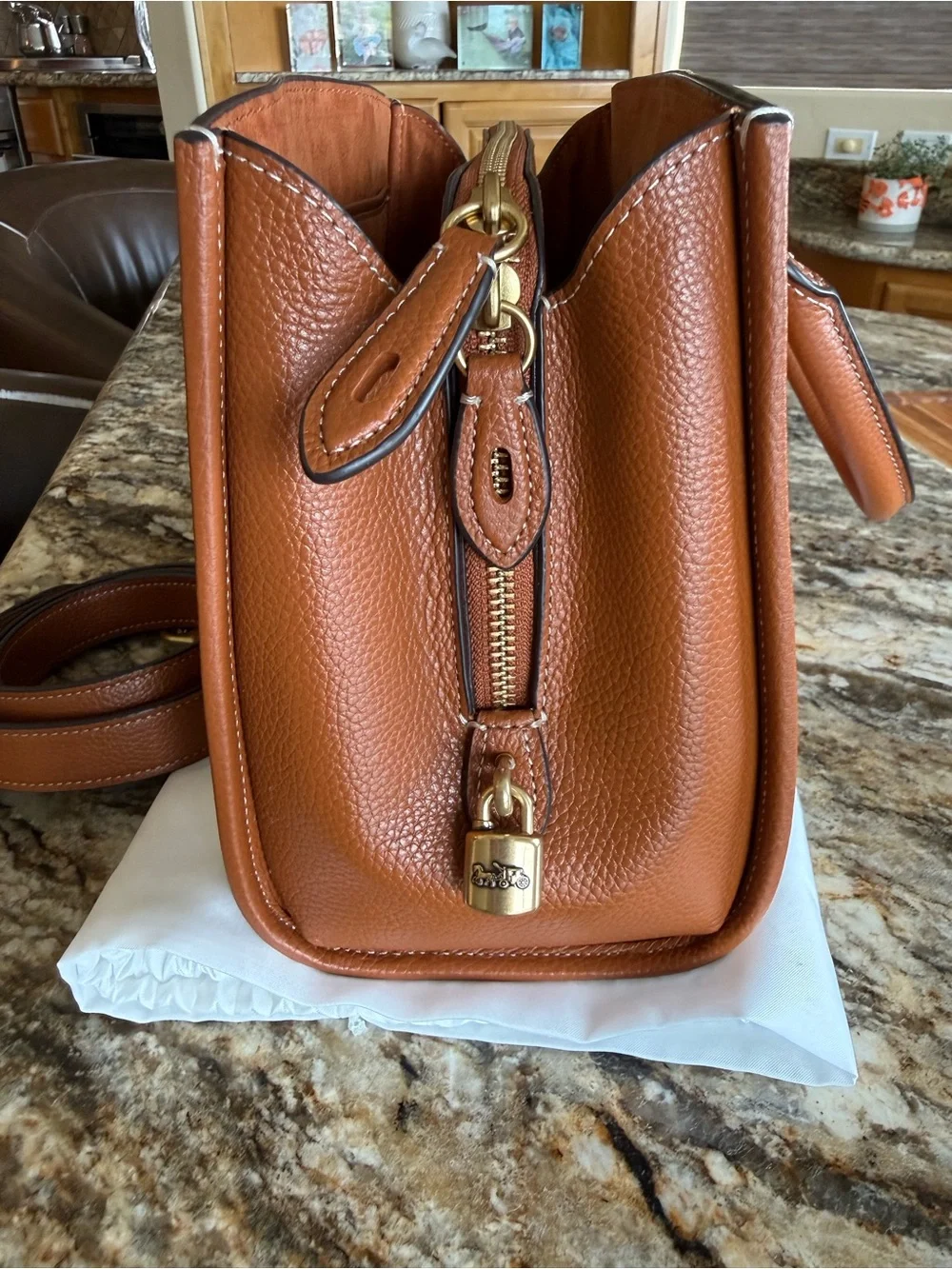 Coach Brooke Carryall 28 Burnished Amber